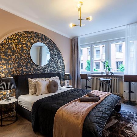 Stylish Quentin Apartment In The King Street Boedapest Buitenkant foto
