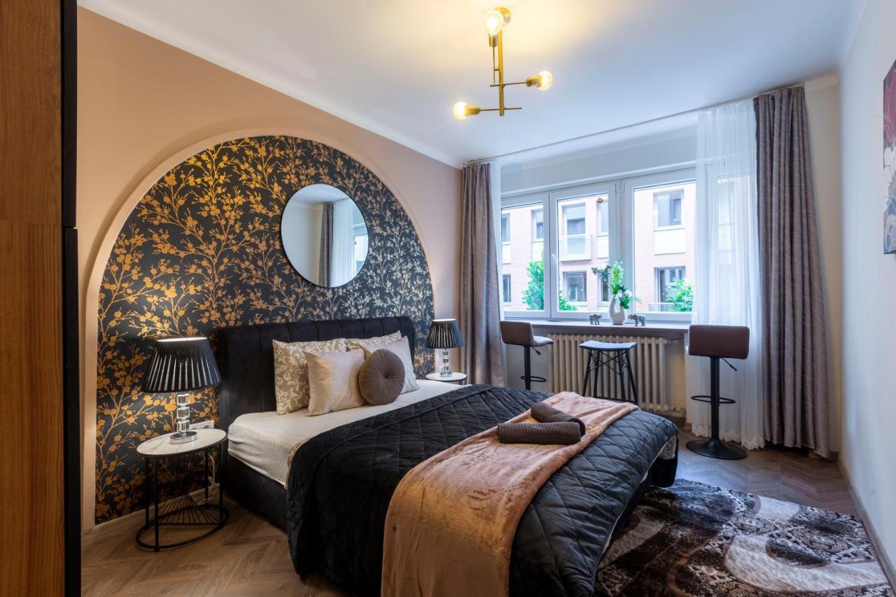 Stylish Quentin Apartment In The King Street Boedapest Buitenkant foto