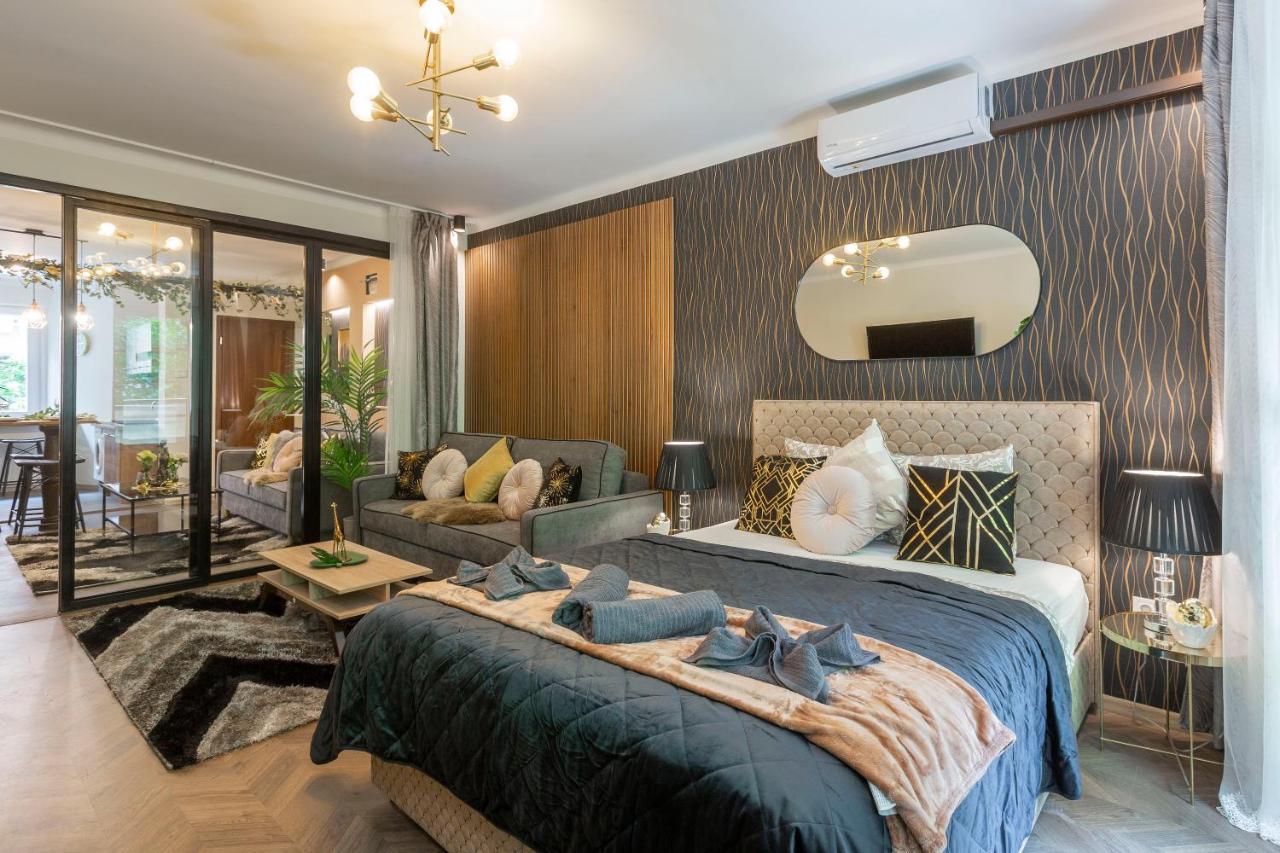 Stylish Quentin Apartment In The King Street Boedapest Buitenkant foto