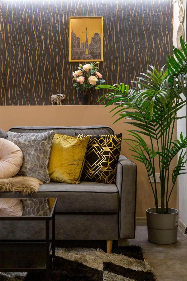 Stylish Quentin Apartment In The King Street Boedapest Buitenkant foto