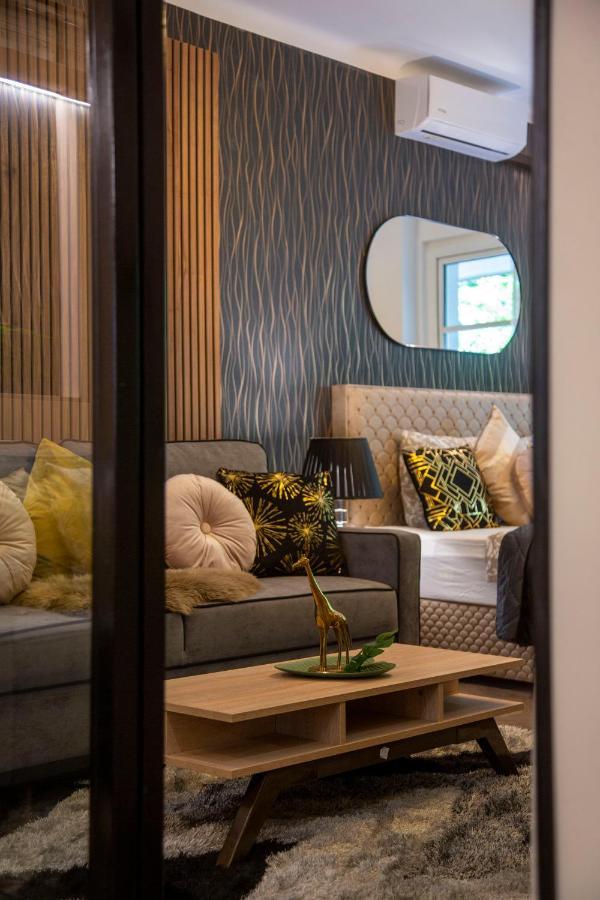 Stylish Quentin Apartment In The King Street Boedapest Buitenkant foto