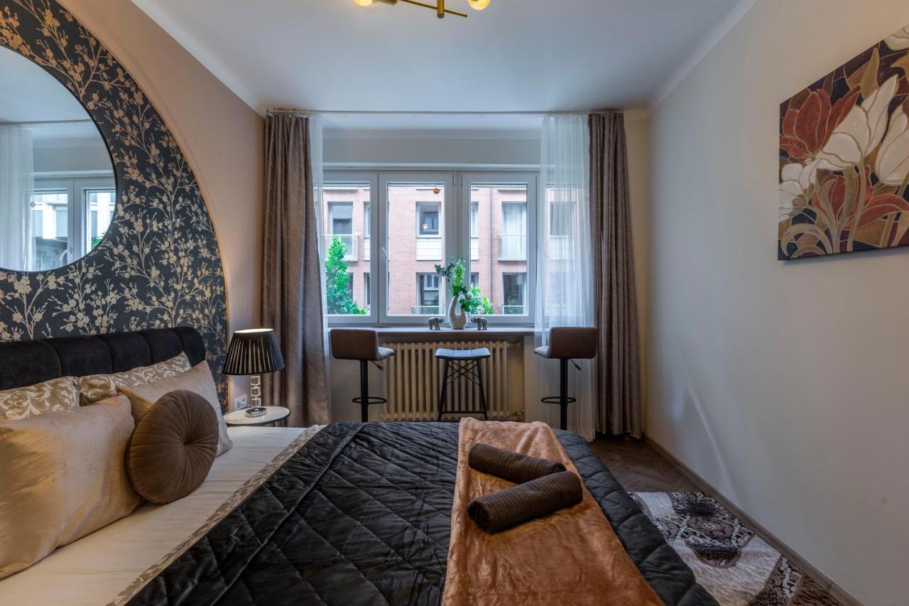 Stylish Quentin Apartment In The King Street Boedapest Buitenkant foto
