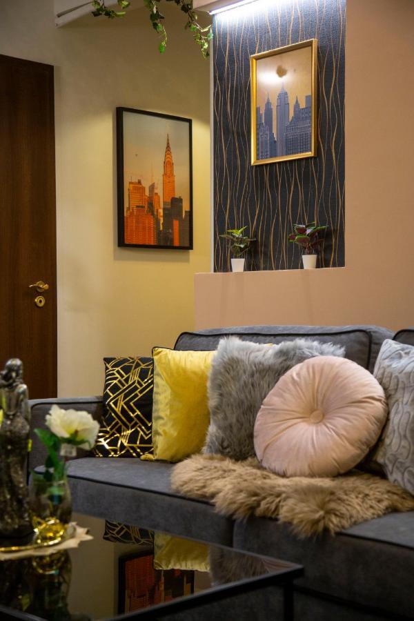 Stylish Quentin Apartment In The King Street Boedapest Buitenkant foto