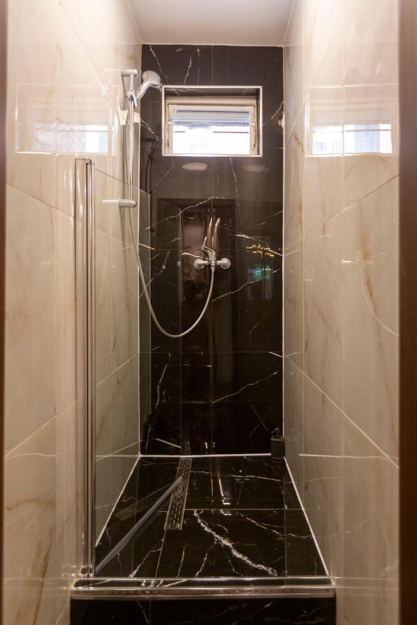 Stylish Quentin Apartment In The King Street Boedapest Buitenkant foto